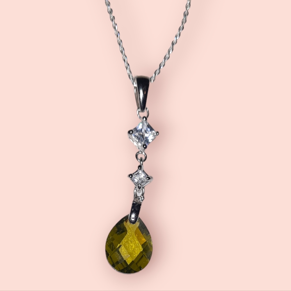 Sterling signed olive crystal dangling cz pendant diamond cut chain 925 Italy